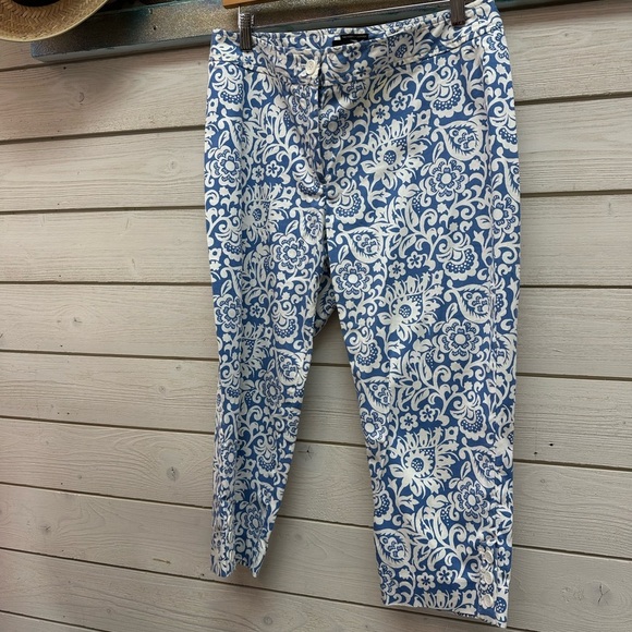 Talbots The Perfect Skimmer Pants 8P Blue White Floral Pattern - Picture 3 of 6